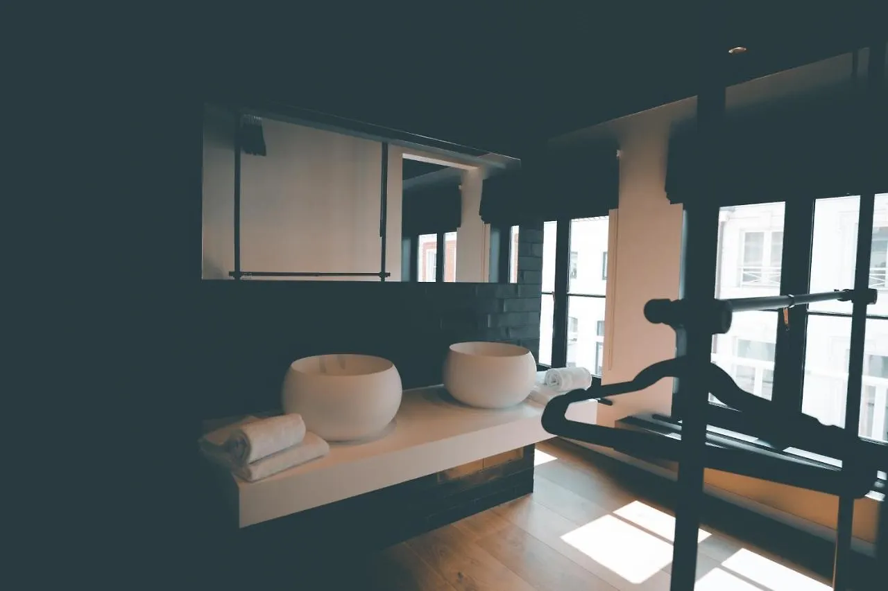Nocturne Apartment Bruges Homestay